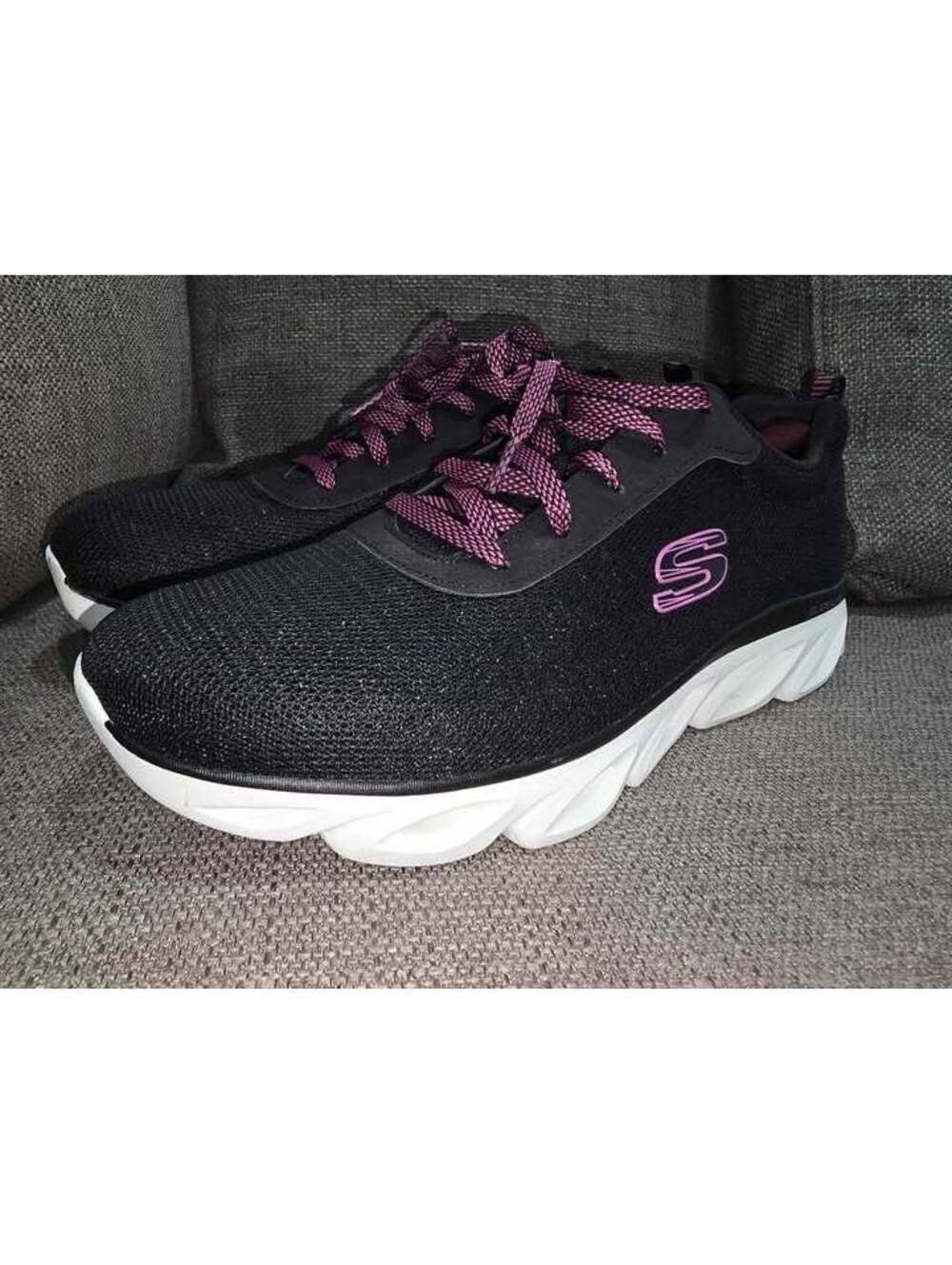 Skechers Glide-Step Memory Foam Sneakers Casual Comfort Training Traveling